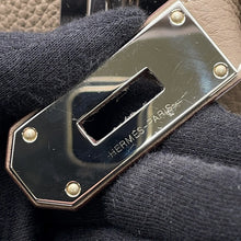 将图像加载到图库查看器中,HERMES Akkad Etoupe Togo Leather Size PM