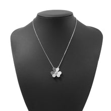 将图像加载到图库查看器中,Van Cleef & Arpels Frivole Pendant Size LargeVCARD25300 18K White Gold