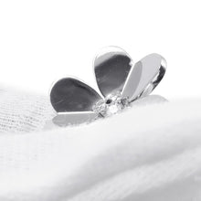 将图像加载到图库查看器中,Van Cleef & Arpels Frivole Pendant Size LargeVCARD25300 18K White Gold