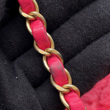 将图像加载到图库查看器中,CHANEL Mini Matelasse ChainShoulder Red/Pink Tweed Boa Size Mini