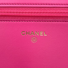 将图像加载到图库查看器中,CHANEL ★Boy's Chanel Chevron Chain Wallet PinkAP1117 Caviar Leather