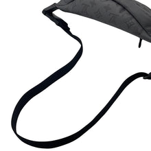 Load image into Gallery viewer, LOUIS VUITTON ★Discovery・Bumbag GrayM46108 Monogram Shadow Size PM