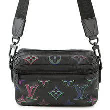 将图像加载到图库查看器中,LOUIS VUITTON ★Comet Messenger NoirM22495 Calf Leather Monogram・Pattern Size PM