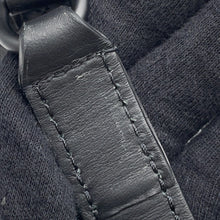 将图像加载到图库查看器中,LOUIS VUITTON Steamer Wearable Wallet NoirM81746 Monogram・Taurillon