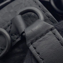 将图像加载到图库查看器中,LOUIS VUITTON Steamer Wearable Wallet NoirM81746 Monogram・Taurillon