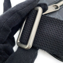 将图像加载到图库查看器中,GUCCI Interlocking G Belt Bag Black682933 GG Supreme Leather