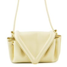 将图像加载到图库查看器中,Bottega Veneta BeakSmall Shoulder ice cream658523 Leather