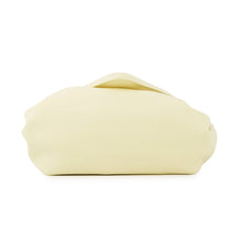 将图像加载到图库查看器中,Bottega Veneta BeakSmall Shoulder ice cream658523 Leather