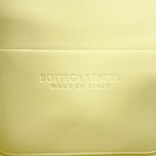 将图像加载到图库查看器中,Bottega Veneta BeakSmall Shoulder ice cream658523 Leather