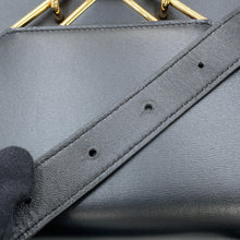 将图像加载到图库查看器中,Bottega Veneta The Clip Shoulder Bag Black652391 Box Calf LeatherLeather