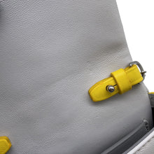 将图像加载到图库查看器中,BURBERRY TB logo Lola Yellow/Gray/White Leather