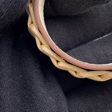 Load image into Gallery viewer, HERMES Medor Picnic Earrings Size GM Nata Vaux Barenia Leather Willow