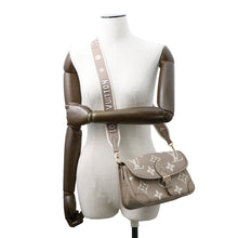 将图像加载到图库查看器中,LOUIS VUITTON Dianu Tourterelle claimM46583 Monogram Empreinte Leather