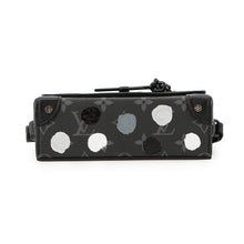 将图像加载到图库查看器中,LOUIS VUITTON LV x YK Steamer・Wearable Wallet NoirM81935 Monogram Eclipse Painted Dot
