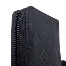 将图像加载到图库查看器中,LOUIS VUITTON Zippy wallet Vertical NoirM62902 Monogram Shadow