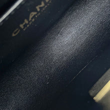 将图像加载到图库查看器中,CHANEL Boy Chanel ChainShoulder Bag BlackA67085 Caviar Leather Size Small