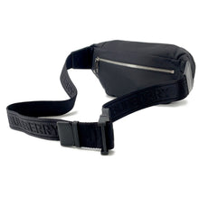 将图像加载到图库查看器中,BURBERRY Sony Belt Bag Black80490951 Nylon
