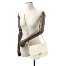 将图像加载到图库查看器中,CHANEL Matelasse ChainShoulder Bag White Caviar Leather
