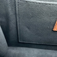 将图像加载到图库查看器中,LOUIS VUITTON Dauphine NoirM45958 Monogram Monogram Reverse Canvas Size MM