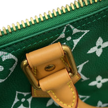 Load image into Gallery viewer, LOUIS VUITTON Speedy P9 Bandouliere Green/VertM24417 Calf Leather Size 40