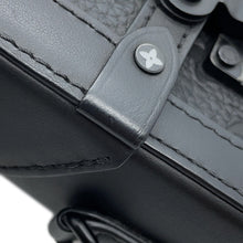 将图像加载到图库查看器中,LOUIS VUITTON ★Vertical Trunk Wearable Wallet NoirM82070 Monogram・Taurillon