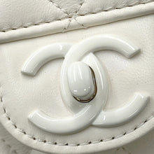 Load image into Gallery viewer, CHANEL Matelasse Top Handle Bag WhiteAS5243 Lambskin Size 20
