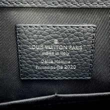 将图像加载到图库查看器中,LOUIS VUITTON ★Sac Plat Messenger NoirM55924 Monogram・Taurillon