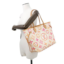 Load image into Gallery viewer, LOUIS VUITTON Neverfull CoralM25317 Monogram Tile by the Pool Size MM
