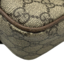 将图像加载到图库查看器中,GUCCI GG Supreme messenger bag Red658542 GG Supreme Leather