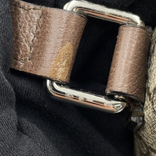 将图像加载到图库查看器中,GUCCI GG Supreme messenger bag Red658542 GG Supreme Leather