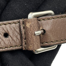 将图像加载到图库查看器中,GUCCI GG Supreme messenger bag Red658542 GG Supreme Leather