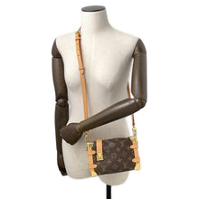将图像加载到图库查看器中,LOUIS VUITTON side trunk BrownM46815 Monogram Size PM