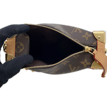 将图像加载到图库查看器中,LOUIS VUITTON side trunk BrownM46815 Monogram Size PM