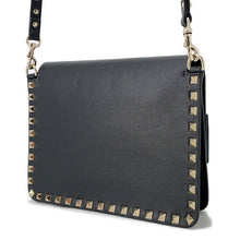 将图像加载到图库查看器中,Valentino Garavani RockStudded Shoulder Bag BlackVW2B0E86BOL Leather