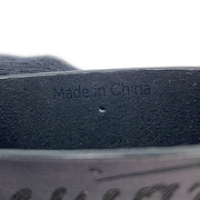 将图像加载到图库查看器中,Berluti AirPods ProCase Gray Venice Scritto Calf Leather