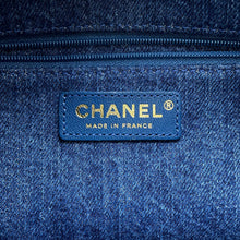 将图像加载到图库查看器中,CHANEL CC Logo Waist Bag Blue Denim