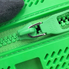 将图像加载到图库查看器中,LOUIS VUITTON Mini Soft Trunk GreenM23142 Rubber