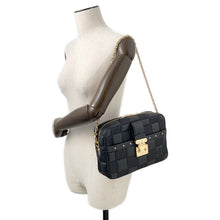 将图像加载到图库查看器中,LOUIS VUITTON Troca NoirM59114 Damier Quilt Leather Size MM