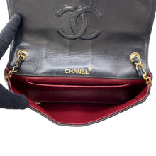 将图像加载到图库查看器中,CHANEL Matelasse ChainShoulder Bag Black Lambskin