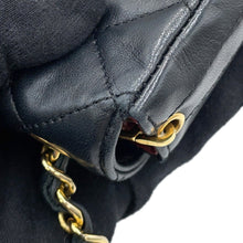 将图像加载到图库查看器中,CHANEL Matelasse ChainShoulder Bag Black Lambskin