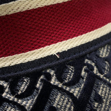 Load image into Gallery viewer, Dior Oblique Trotter Hat Size 58 Navy/Red Rayon56% Cotton27% Silk9% Polyester8%