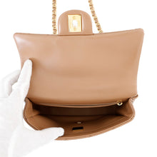 将图像加载到图库查看器中,CHANEL Matelasse Top Handle 2-Way Chain Shoulder Bag BeigeAS4023 Shiny Lambskin Size Small