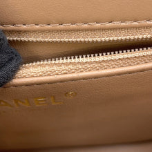 将图像加载到图库查看器中,CHANEL Matelasse Top Handle 2-Way Chain Shoulder Bag BeigeAS4023 Shiny Lambskin Size Small