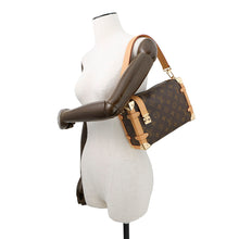 将图像加载到图库查看器中,LOUIS VUITTON side trunk BrownM46358 Monogram Size MM