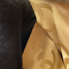 Load image into Gallery viewer, CHANEL Wild Stitch Matelasse Handbag BeigeA14692 Calf Leather