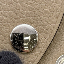 Load image into Gallery viewer, HERMES Calvi Duo Beige Marfa Evercolor