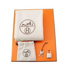 将图像加载到图库查看器中,HERMES Picotin Lock Lime Taurillon Clemence Size PM