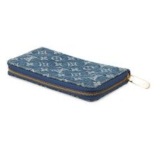Load image into Gallery viewer, LOUIS VUITTON Zippy Wallet BlueM95341 Monogram Denim