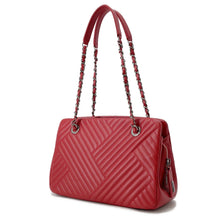 将图像加载到图库查看器中,CHANEL Chevron WChain Tote Red Lambskin