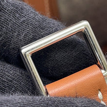 Load image into Gallery viewer, HERMES Picotin Lock Grease Pale/Gold Felt Size PM